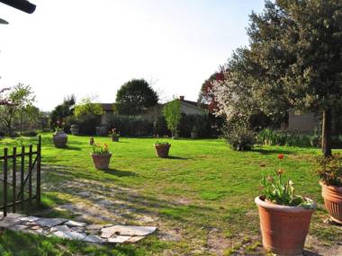 Chic Farmhouse in Asciano Italy with Swimming Pool