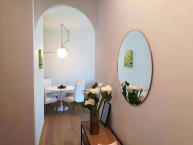 Suite 51 Lago Maggiore Appartamento con balcone a 50 mt dal lago