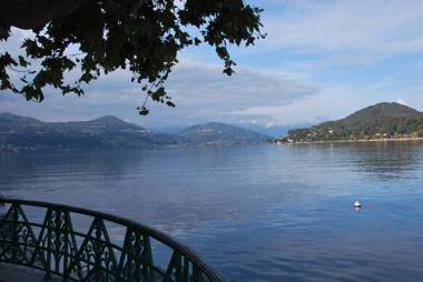 Suite 51 Lago Maggiore Appartamento con balcone a 50 mt dal lago