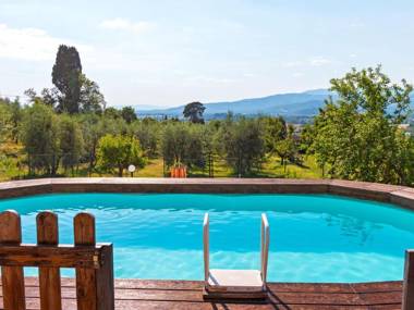 Cottage in Arezzo with Pool Terrace Garden Deckchairs