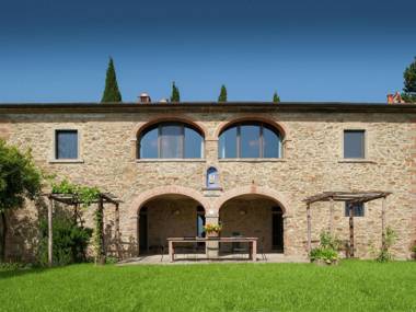 Villa with private pool on an organic wine estate