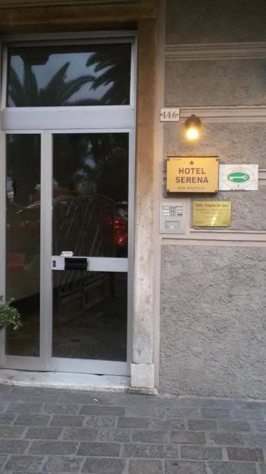Hotel Serena