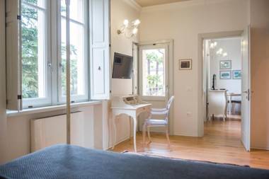 Villa Italia Luxury Suites and Apartments