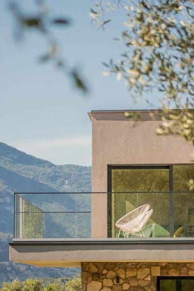 YUGOGO ARCO LUXURY PANORAMICO