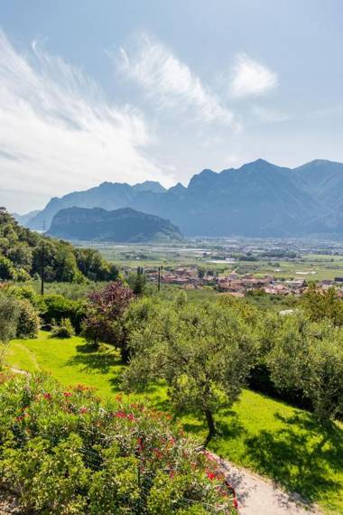 YUGOGO ARCO LUXURY PANORAMICO