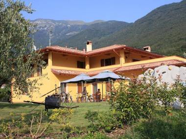 Fabulous Cottage in Arco near Lake