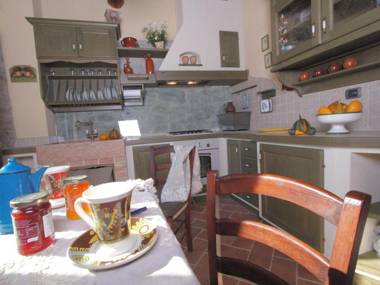 Amazing Villa in Apecchio with Swimming Pool