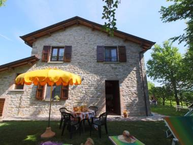Country house with pool at 700 meters cycling and walking opportunities