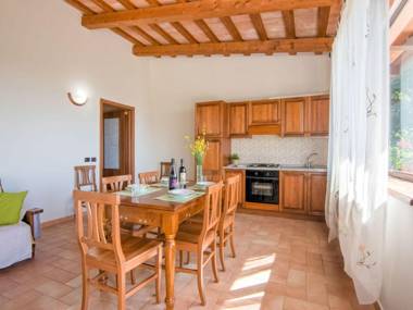 Cozy Farmhouse in Apecchio with Jacuzzi