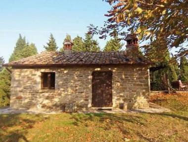 Beautiful Cottage in Scheggia with Swimming Pool