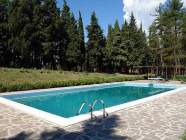Beautiful Cottage in Scheggia with Swimming Pool