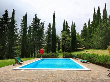 Cosy Cottage in Anghiari with Pool & Garden