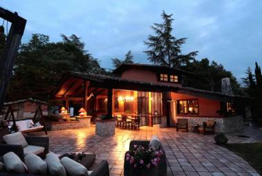 I Lari Castel Del Monte