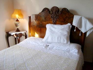 4 bedrooms house with lake view enclosed garden and wifi at Amelia