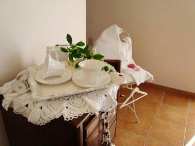 4 bedrooms house with lake view enclosed garden and wifi at Amelia