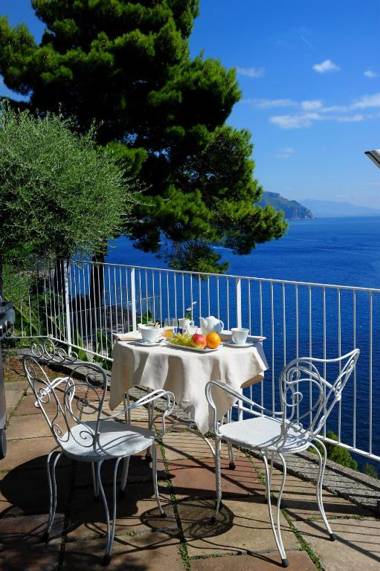 Villa Santa Maria - Luxury Sea View Rooms