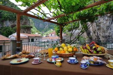 Villa Adriana Amalfi