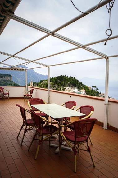 3 bedrooms appartement with wifi at Amalfi 3 km away from the beach