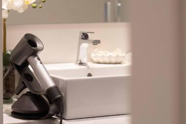 F53 Kevin's Charming Houses