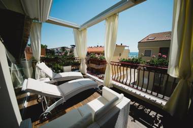 S'Arena Dorada Deluxe Apartment