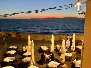 Topaz attic in Old Town by sea