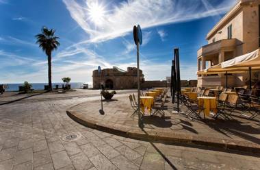 Emerald attic in Old Town by sea