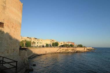 Amethyst attic in Old Town by sea