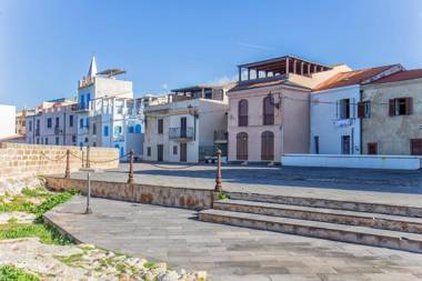Amethyst attic in Old Town by sea