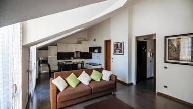 Italianway - Viale Hambury 51