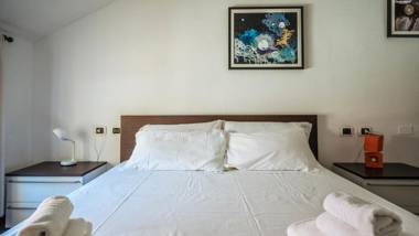 Italianway - Viale Hambury 51