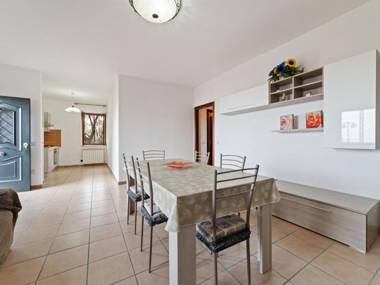 Lovely Apartment in Agropoli with Garden and Fireplace