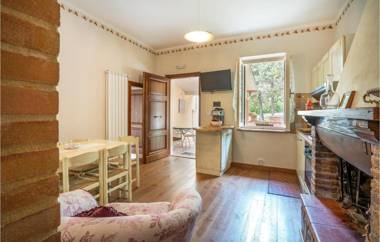 Apartment Località Macerino 45 with Outdoor Swimmingpool