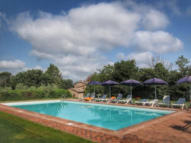 Cosy Farmhouse in Proceno with Swimming Pool