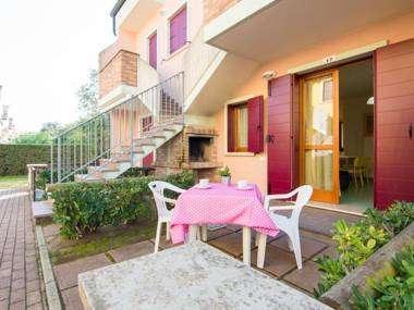 Attractive Holiday Home in Rosolina near Lungomare Beach