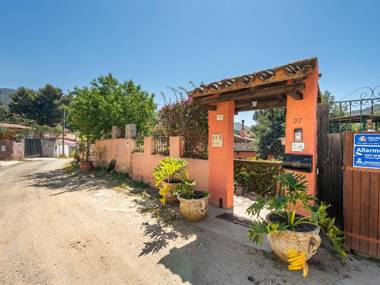 Guest House Villa Verde - Short Term Room Rentals