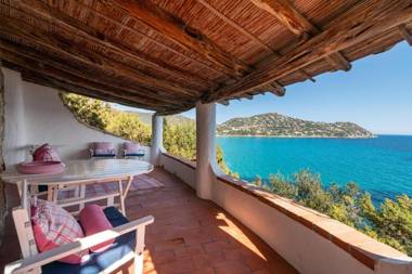 Seafront Villa with private pool