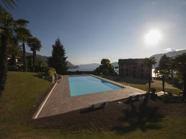 Residenza due Laghi Pool Lake View
