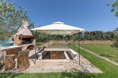 Villa Iris with Pool