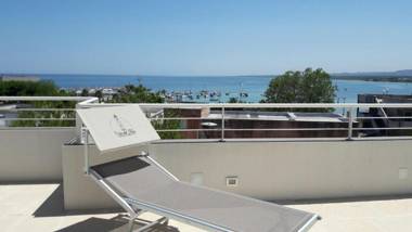 Via Del Faro Apartments