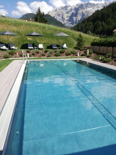 Hotel Portillo Dolomites 1966'