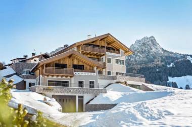 Luxury Chalet Plazola