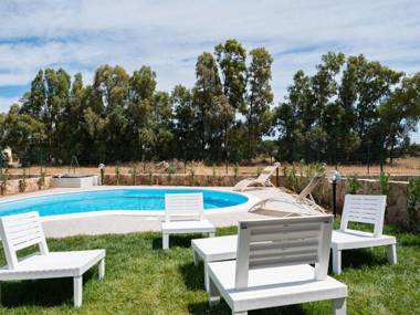 villetta con piscina budoni affitti spiaggia 700 mt