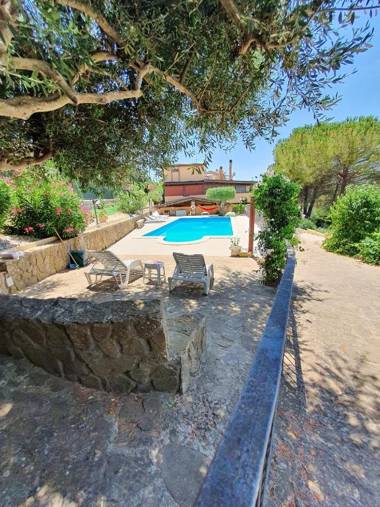 3 bedrooms appartement with lake view private pool and enclosed garden at Pergusa