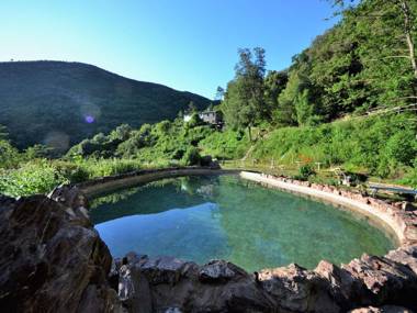 Quaint Bungalow in Sestri Levante with Veranda BBq & Garden