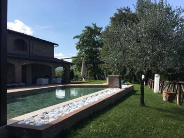 Cozy Holiday Home in Valtopina Italy with Private Pool