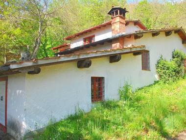 Holiday Home in Migliorini with Pool & Garden