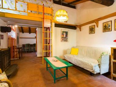 Heavenly Holiday Home in Migliorini - Pistoia with Terrace