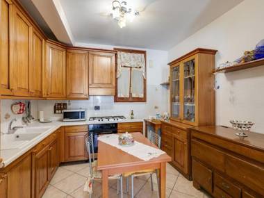 Classy Holiday Home in Aielli with panoramic Terrace