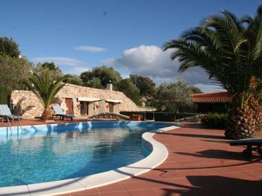 House with swimming pool  in 3 hectares of Mediterranean scrub and fruit trees.