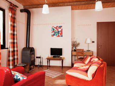 Farmhouse with a magnificent panorama swimming pool 3 km from Cagli